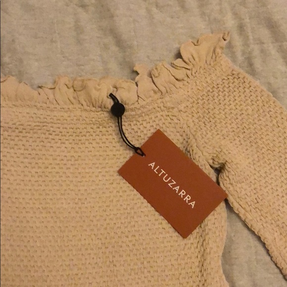 Alisha off-the-shoulder pleated knitted midi dress - Picture 3 of 6